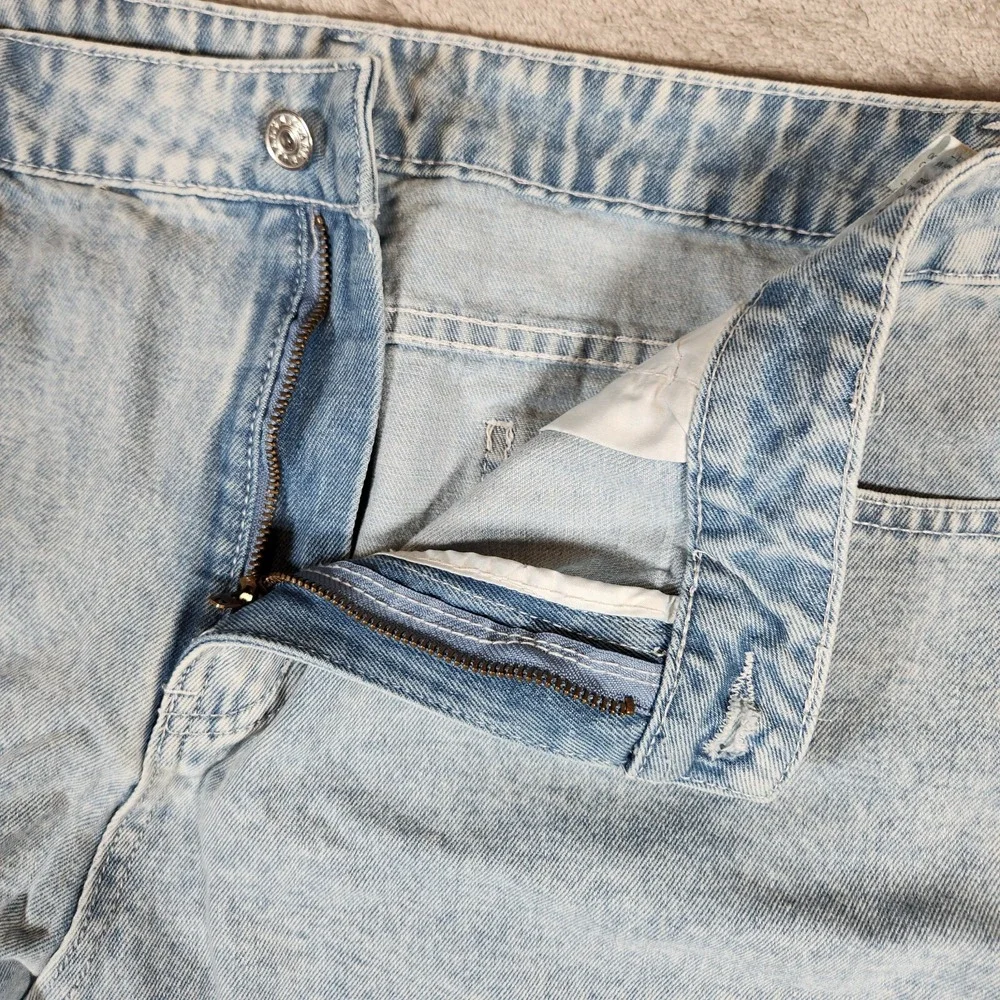 Shein Shorts Women's‎ 14 2XL 35X6 High Rise Cut-Off Denim Mom Light Wash Blue